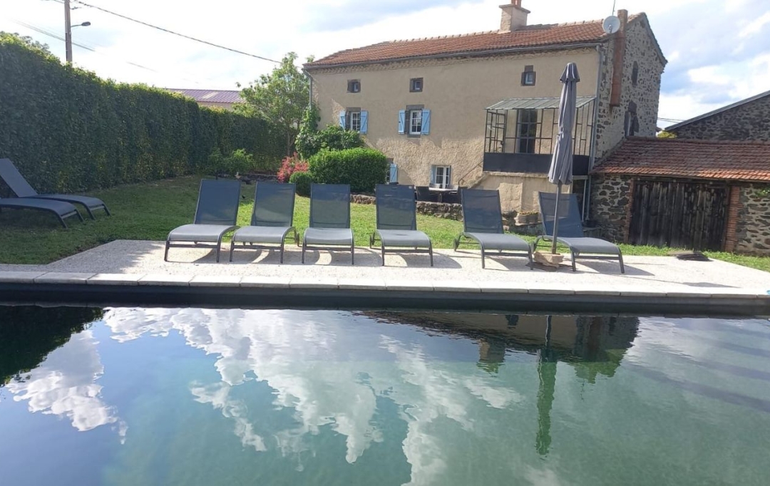 AGENCE TERRES D'IMMO : Maison / Villa | AURIAC-L'EGLISE (15500) | 265 m2 | 339 000 € 