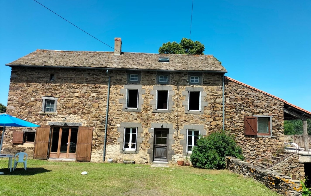 AGENCE TERRES D'IMMO : Maison / Villa | MASSIAC (15500) | 132 m2 | 159 000 € 